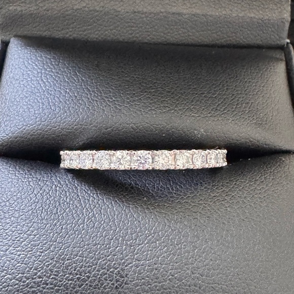 Genuine ✅ 14k WG 1.40 ctw Full French Pave Diamond Eternity Ring Size 9✨ - Picture 7 of 17